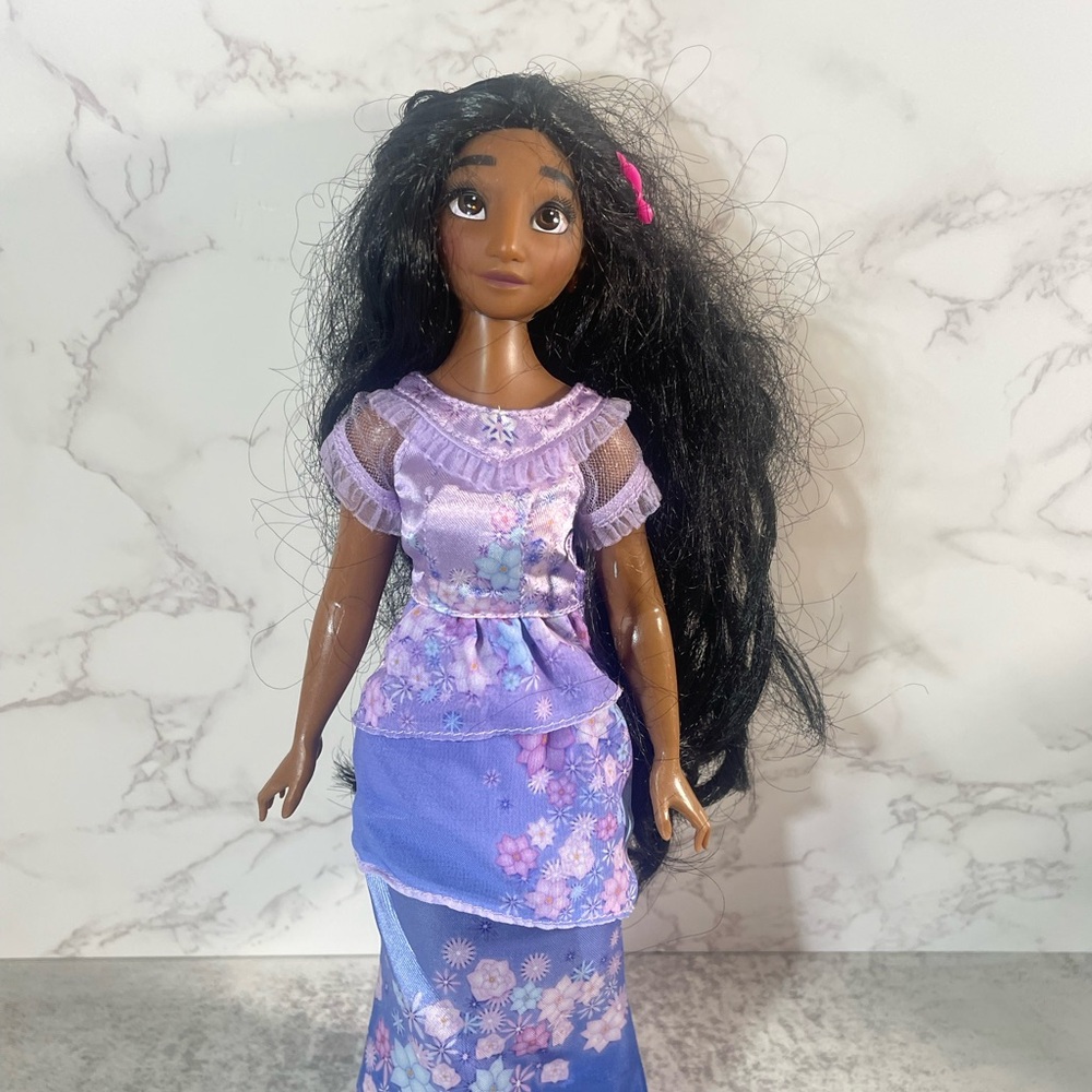 Disney's Encanto Isabella Madrigal Purple Dress Long Black Hair 11 Inch Doll 3+